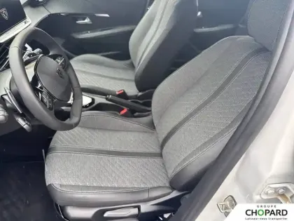 Photo 10 Peugeot 208  Hybrid 100 e-DCS6