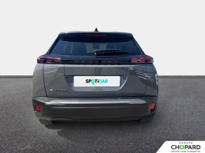 Photo 5 Peugeot 2008  Electrique 54 kWh 156 ch