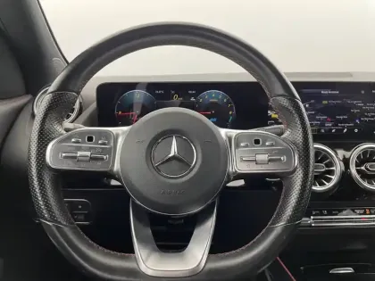 Photo 22 Mercedes GLA  250 e 8G-DCT