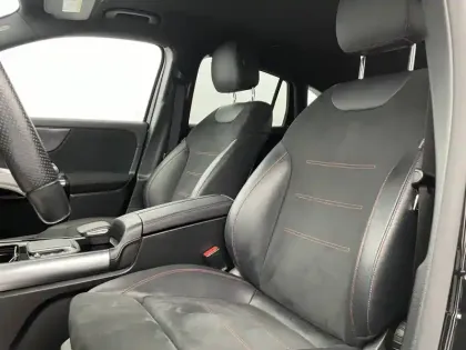 Photo 14 Mercedes GLA  250 e 8G-DCT