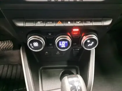 Photo 38 Dacia Duster  TCe 150 FAP 4x2 EDC