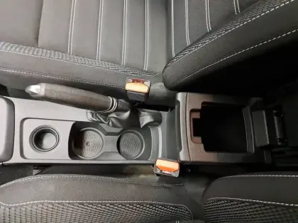 Photo 36 Dacia Duster  TCe 150 FAP 4x2 EDC