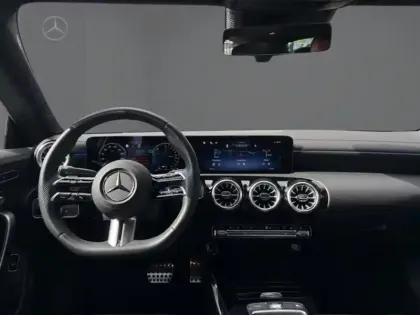 Photo 10 Mercedes CLA  250 e Hybrid EQ Coupé AMG 