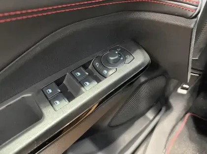 Photo 5 Ford Puma 1.0 EcoBoost Hybrid 155ch ST-Line X S&S Powershift