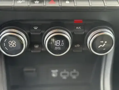 Photo 18 Renault Captur II Intens TCe 160 EDC -21