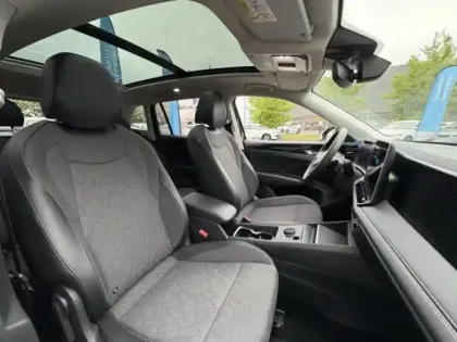 Photo 9 Volkswagen Tiguan  1.5 eTSI 131ch VW Edition DSG7
