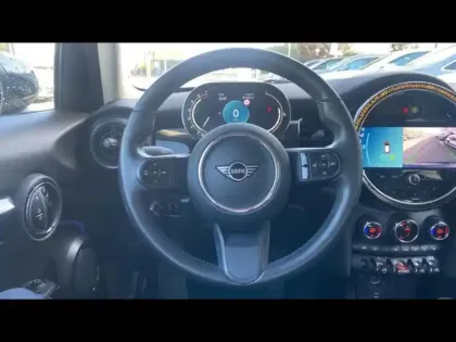 Photo 11 Mini Mini  5 Portes Cooper 136ch Edition Premium BVA7