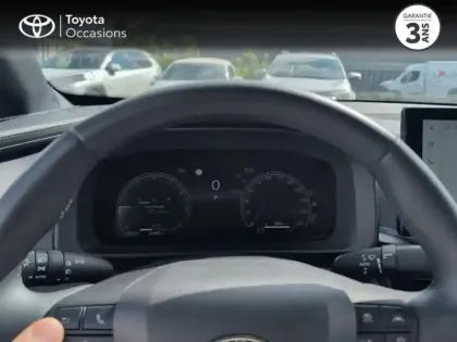 Photo 13 Toyota C-HR  2.0 Hybride 200ch Design NG23