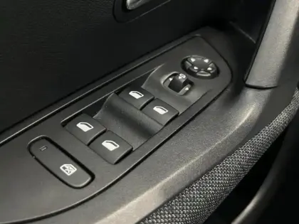 Photo 9 Peugeot 2008  1.2 PureTech 100ch S&S Style