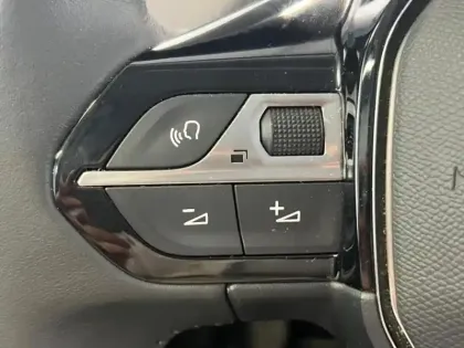 Photo 11 Peugeot 2008  1.2 PureTech 100ch S&S Style