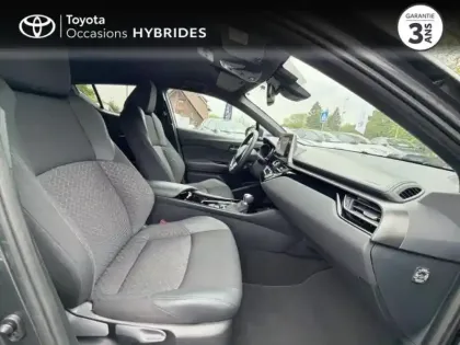 Photo 10 Toyota C-HR  1.8 Hybride 122ch Design Ultimate E-CVT