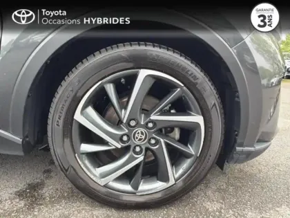 Photo 5 Toyota C-HR  1.8 Hybride 122ch Design Ultimate E-CVT