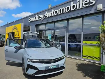 Photo 9 Opel Astra  1.2 Turbo Hybrid 145ch Ultimate e-DCT 6