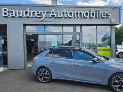 Photo 6 Opel Astra  1.2 Turbo Hybrid 145ch Ultimate e-DCT 6