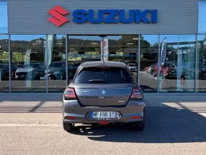 Photo 5 Suzuki Swift  1.2 Hybrid 83ch Pack