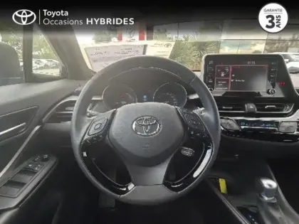 Photo 8 Toyota C-HR  1.8 Hybride 122ch Dynamic Ultimate E-CVT