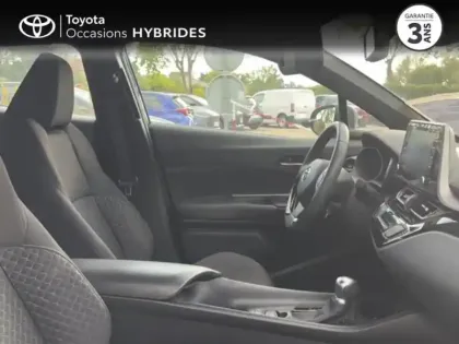 Photo 5 Toyota C-HR  1.8 Hybride 122ch Dynamic Ultimate E-CVT