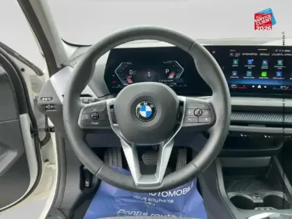 Photo 11 BMW Serie 1 Série 1 120dA 163ch M Sport Design DKG7 Camera GPS