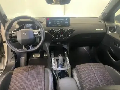 Photo 8 DS DS 3  Crossback PureTech 130ch Performance Line + Automatique