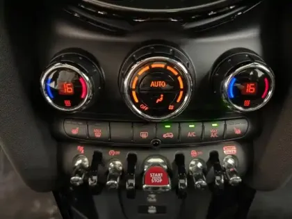 Photo 5 Mini Mini  Cooper 136ch Edition Premium Plus BVA7
