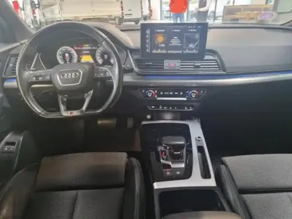 Photo 8 Audi Q5  55 TFSI e 367ch S line quattro S tronic 7