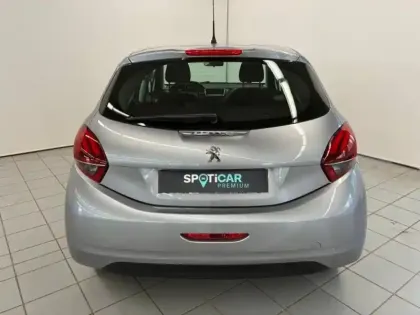 Photo 7 Peugeot 208  1.2 PureTech 68ch E6.c Like 5p