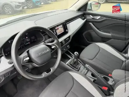Photo 14 Skoda Kamiq  1.0 TSI Evo 2 116ch Selection Camera CarPlay
