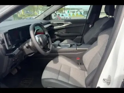 Photo 9 Renault Austral  1.2 E-Tech full hybrid 200ch Techno - 25