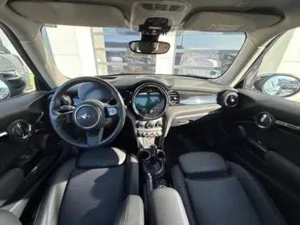 Photo 8 Mini Mini  Cooper 136ch Edition Premium Plus BVA7