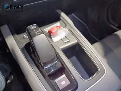 Photo 15 Citroën C5 aircross  Hybride Rechargeable 225 e-EAT8