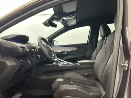 Photo 18 Peugeot 3008  Puretech 180ch S&S EAT8