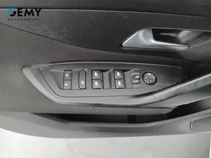 Photo 11 Peugeot 308  SW PureTech 110ch S&S BVM6