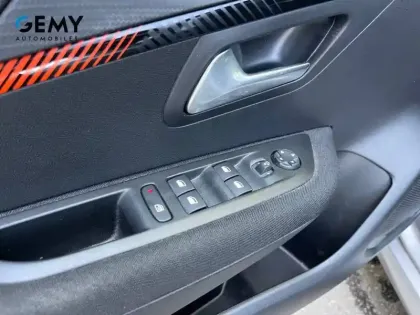 Photo 11 Peugeot 208  PureTech 100 S&S BVM6
