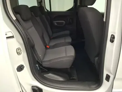 Photo 21 Toyota Proace  City Verso Medium 1.2L 130  VVT-i BVA8