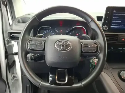 Photo 32 Toyota Proace  City Verso Medium 1.2L 130  VVT-i BVA8