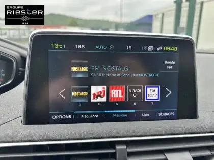 Photo 24 Peugeot 3008  Hybrid 225 e-EAT8