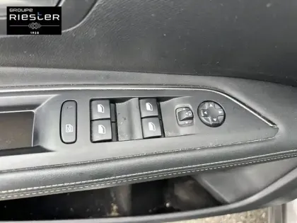 Photo 14 Peugeot 3008  Hybrid 225 e-EAT8
