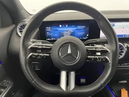 Photo 22 Mercedes GLA  180 d 8G-DCT