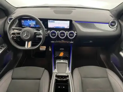 Photo 31 Mercedes GLA  180 d 8G-DCT