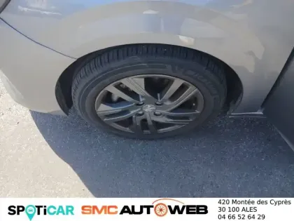 Photo 10 Peugeot 208  PureTech 100 S&S EAT8