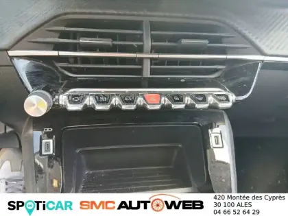 Photo 18 Peugeot 208  PureTech 100 S&S EAT8