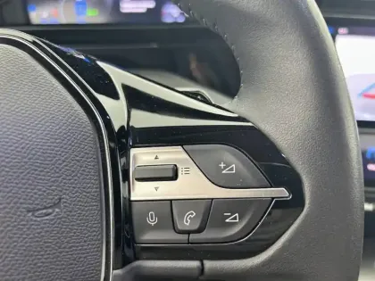 Photo 39 Peugeot 308  PHEV 180 e-EAT8