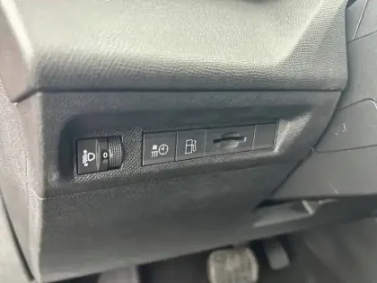 Photo 40 Peugeot 308  PHEV 180 e-EAT8
