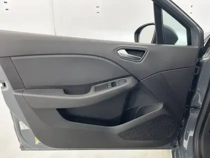 Photo 24 Renault Clio  E-Tech 140 - 21