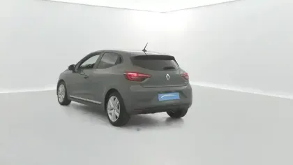 Photo 16 Renault Clio  E-Tech 140 - 21