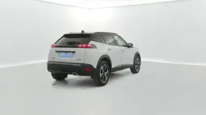 Photo 18 Peugeot 2008  Hybrid 136 e-DCS6