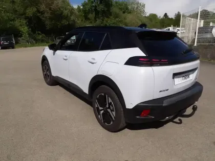 Photo 8 Peugeot 2008  Hybrid 136 e-DCS6