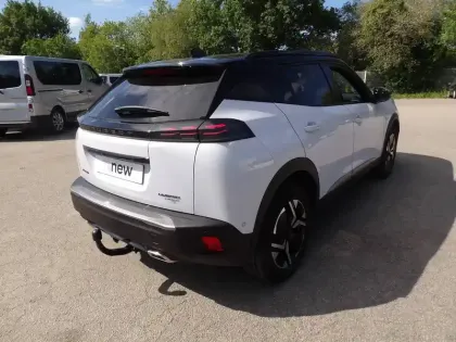 Photo 9 Peugeot 2008  Hybrid 136 e-DCS6