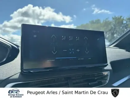 Photo 18 Peugeot 3008  Hybrid 136 e-DCS6