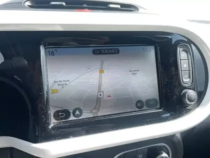 Photo 15 Renault Twingo  III Achat Intégral - 21